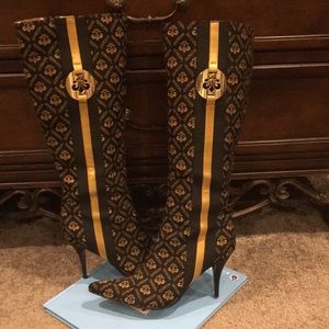 Black and Gold Dereon heeled boots